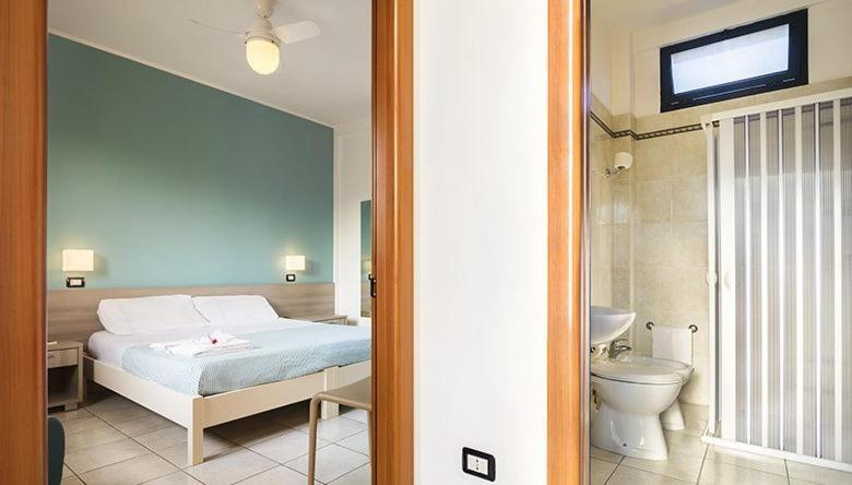 Hotel Dei Bizantini & Villaggio Campo Dei Messapi San Pietro in Bevagna Dış mekan fotoğraf