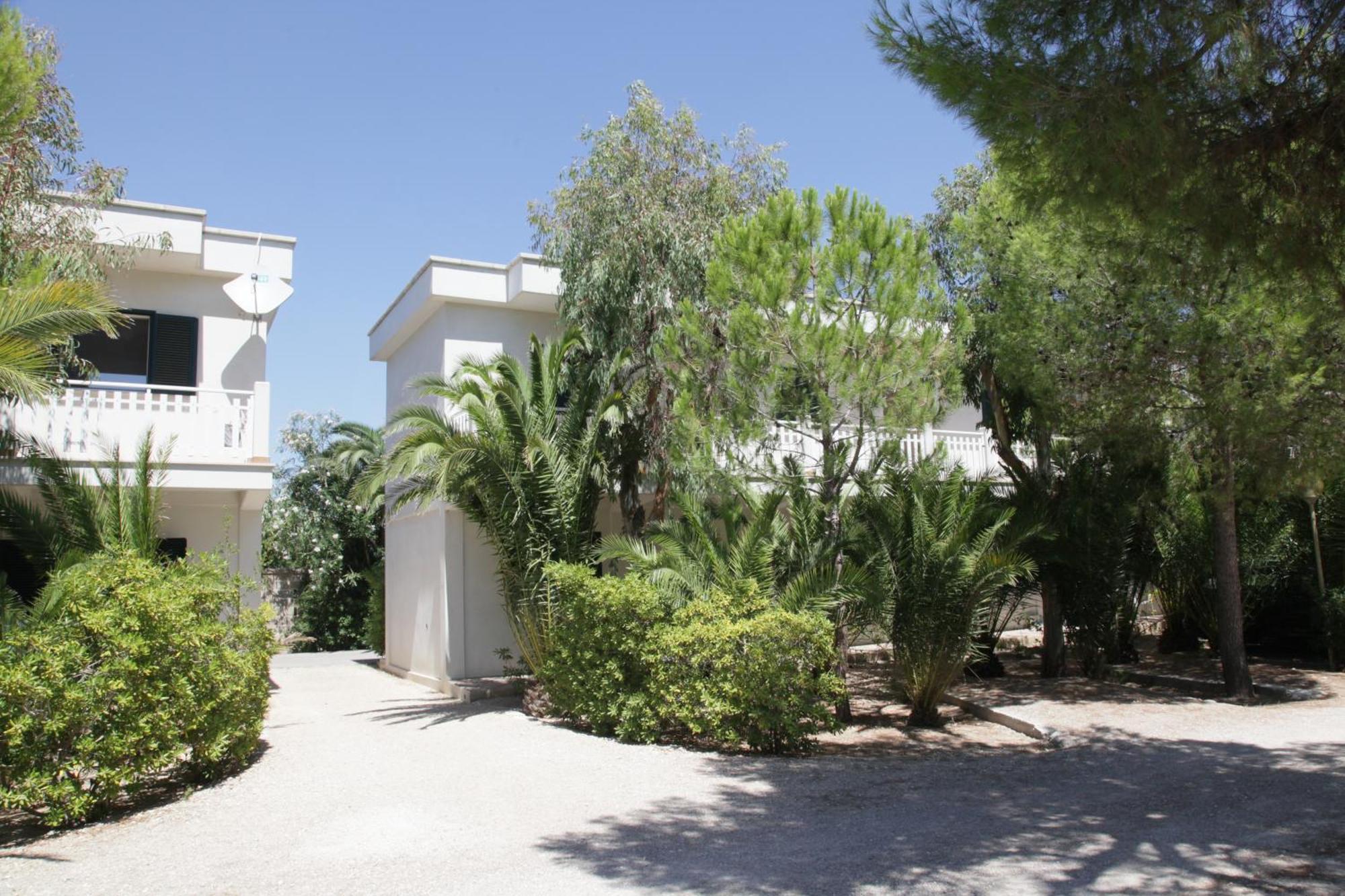 Hotel Dei Bizantini & Villaggio Campo Dei Messapi San Pietro in Bevagna Dış mekan fotoğraf